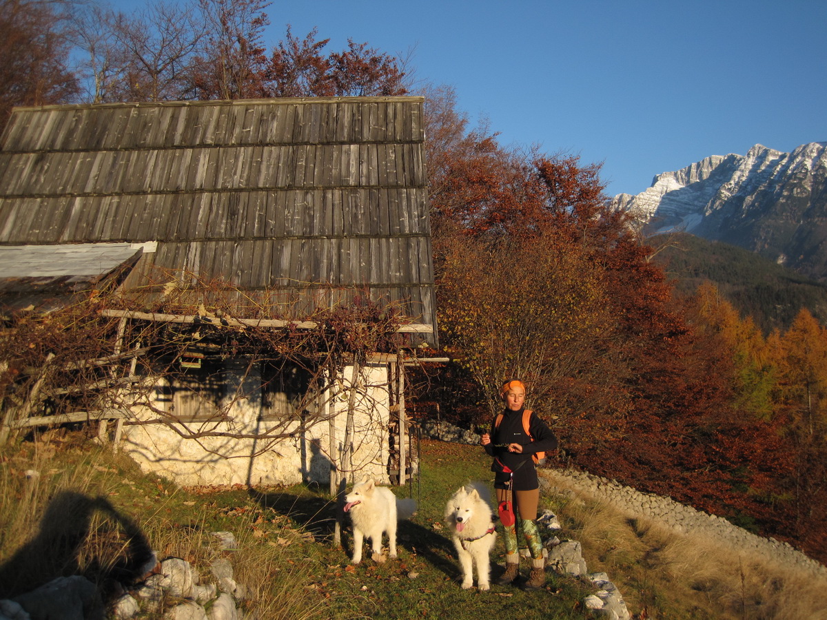 Abandoned Village above the Soča River hiking tour bovec abandoned places 09